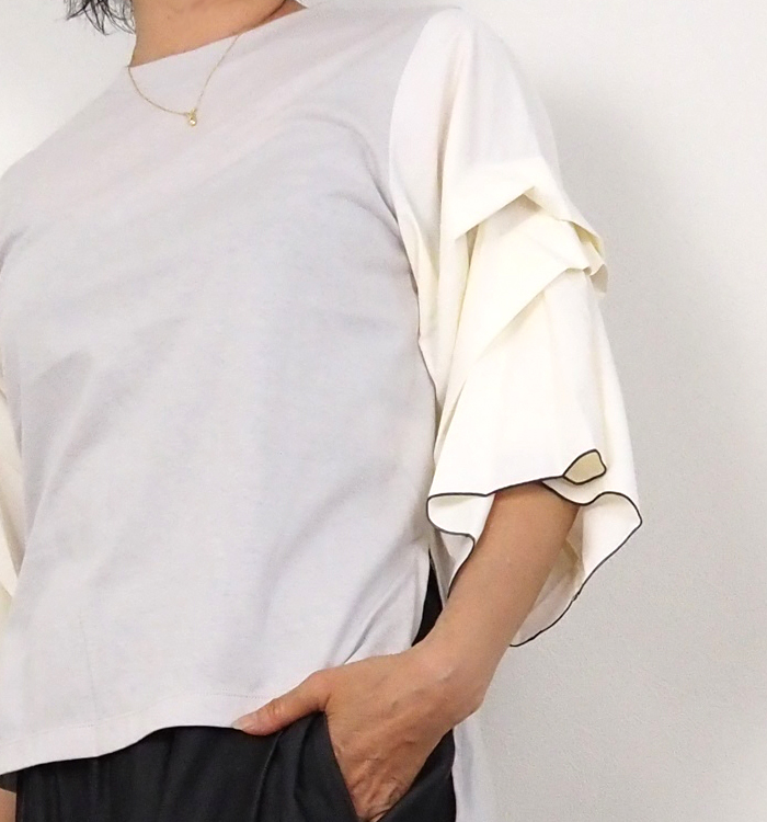 袖の揺れ ディテール