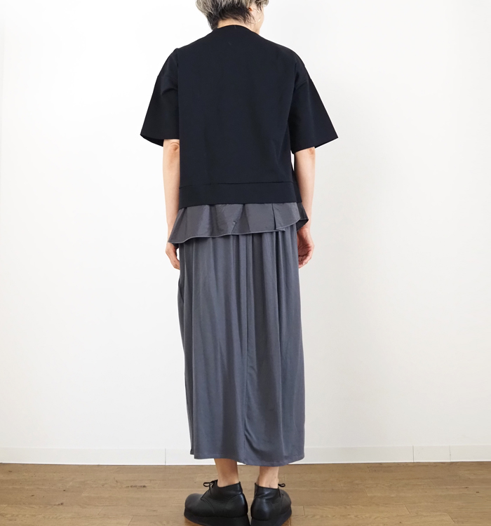 MARECHAL TERRE ヘムラッフルTシャツ 着用スタイリング