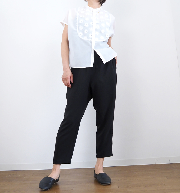 MANON マノン テーパードパンツ ツイルストレッチ レディース